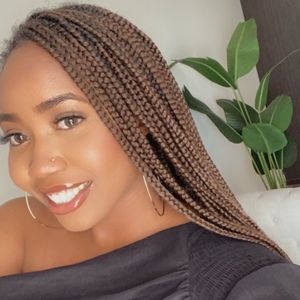 Meet your Posher, Nicole